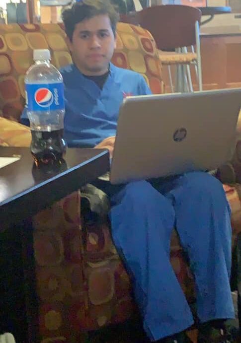 _josemrojas27's tweet photo. How I think I look in scrubs vs how I really look https://t.co/tZsjDQE3NU