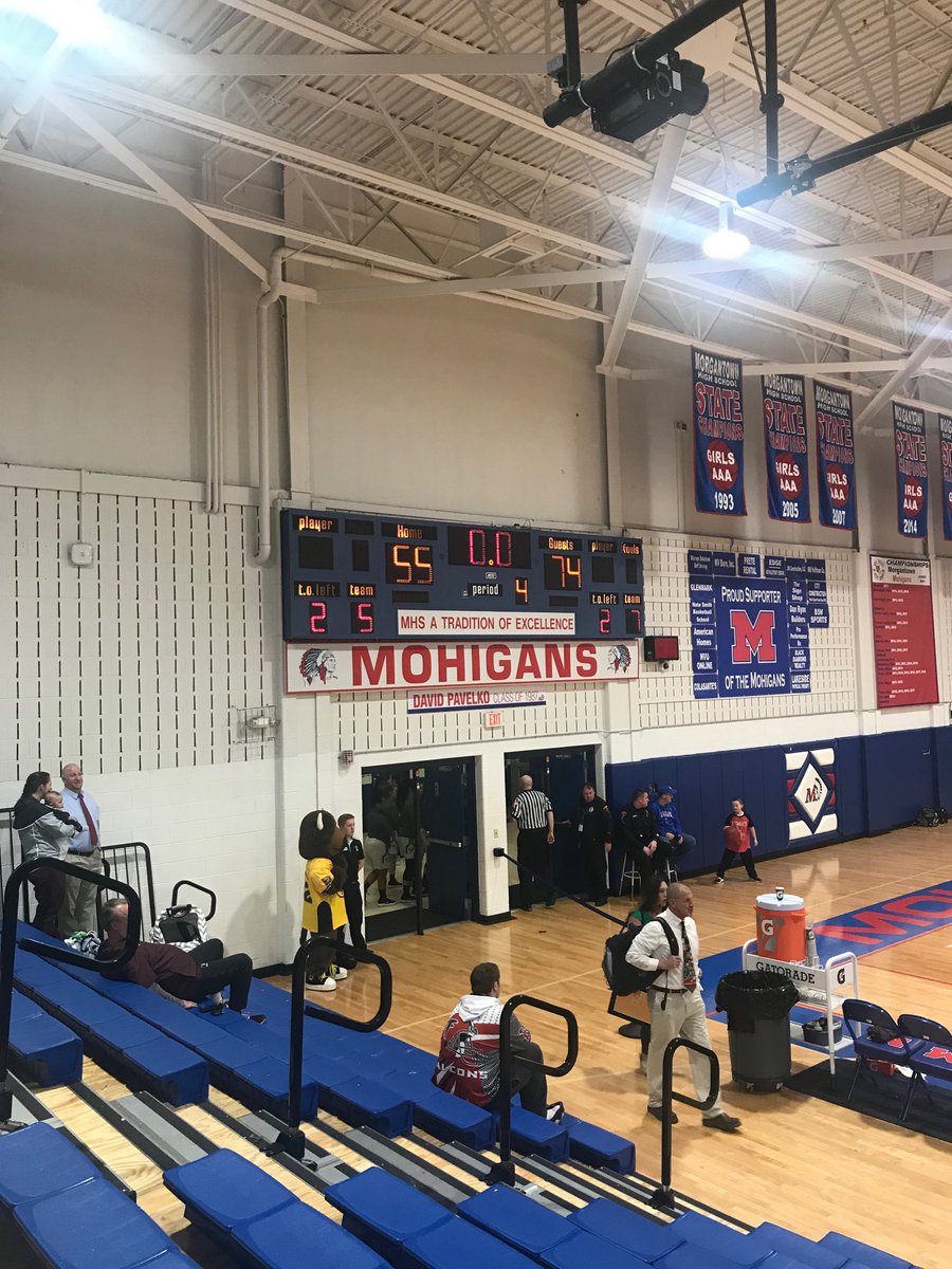 RGolden423's tweet photo. That’s a WINNER! Lady dogs over Chapmanville!!! #MHSDOGS https://t.co/1fKQx8COHP