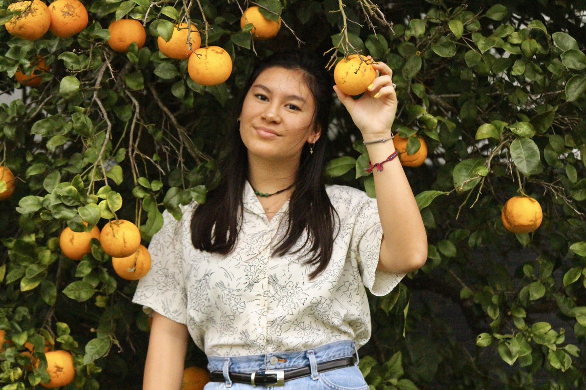 carissalitaylor's tweet photo. when life gives you lemons ... oh wait 🍊 
pc: @_drewscott_ https://t.co/BkVM1XUAKL