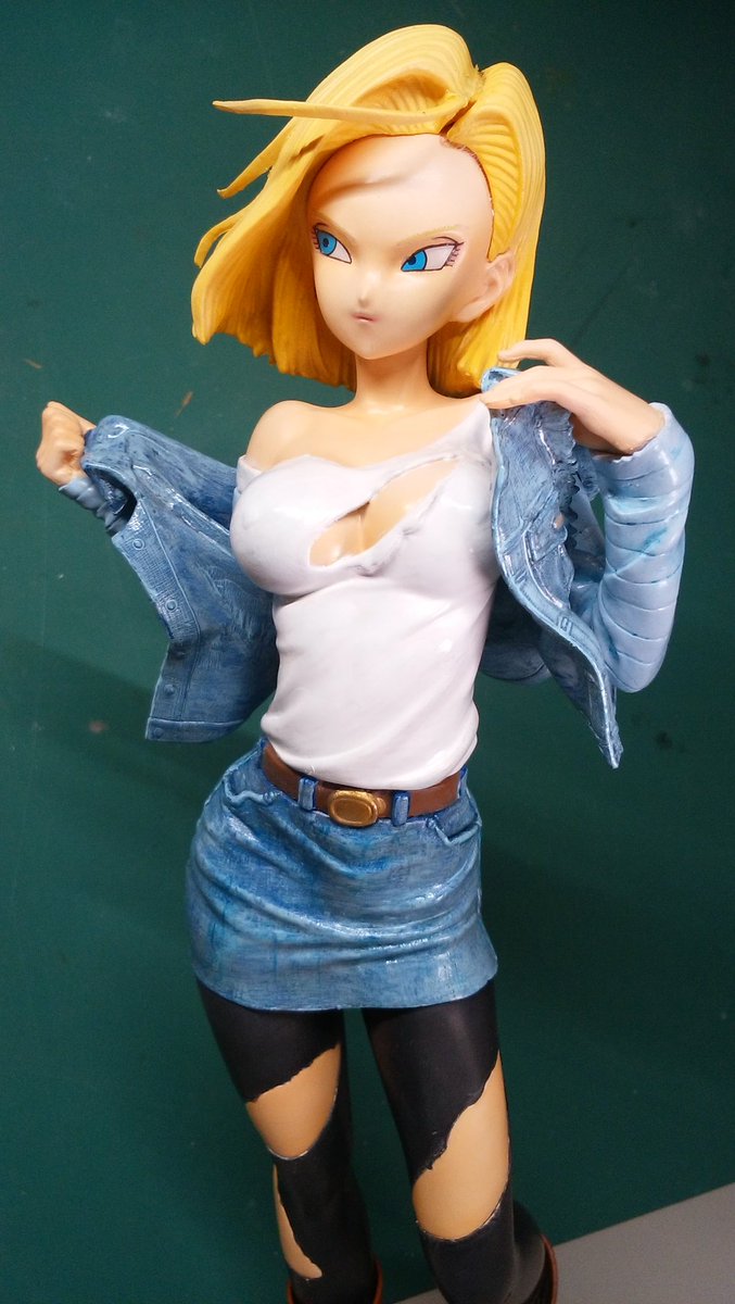 junmiroquai's tweet photo. エナメル塗料でケミカルジーンズ風に彩色中。ウェザリングカレーのブルーがまだキツいです。もっと細かく筆を入れないとかな。#androidno18 #人造人間18号 https://t.co/Xu8B8WNOdB