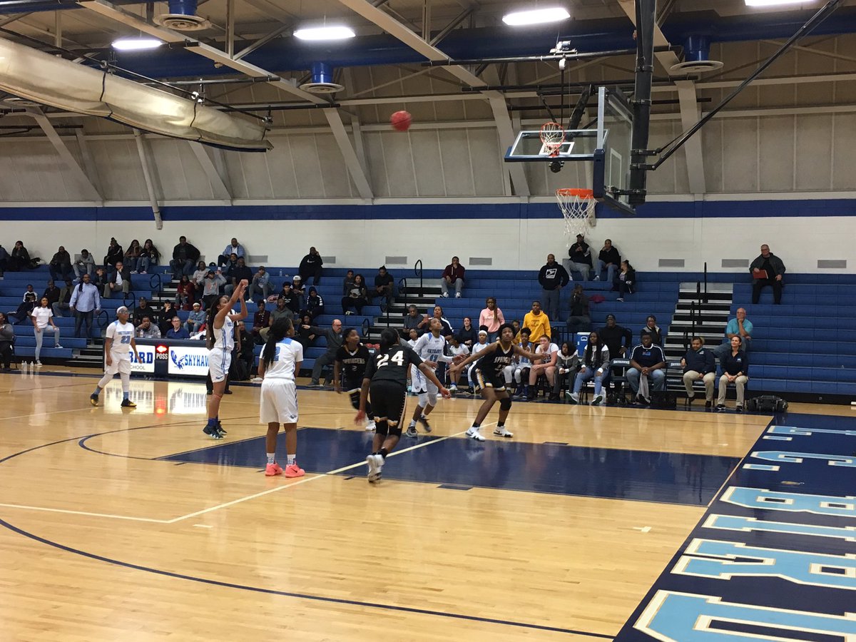 atblanton73's tweet photo. Still undefeated-our Lady Skyhawks beat Highland Springs 53-51!!! Love Holiday Hoops and lots of Skyhawk babies in the house!!!! https://t.co/fboBZaxmFB