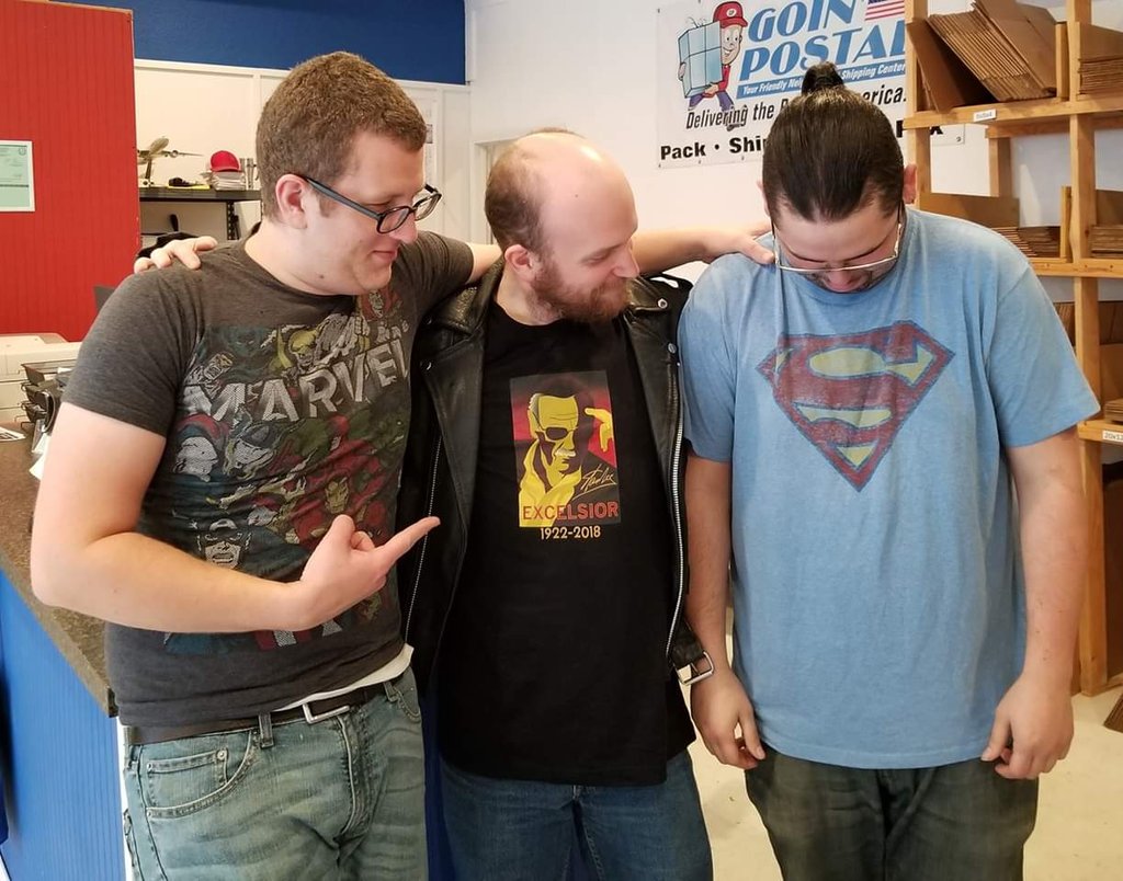 josephcosplay's tweet photo. @TheRealStanLee One of my friends forgot...SHAME! https://t.co/ZF5q6ZRANX
