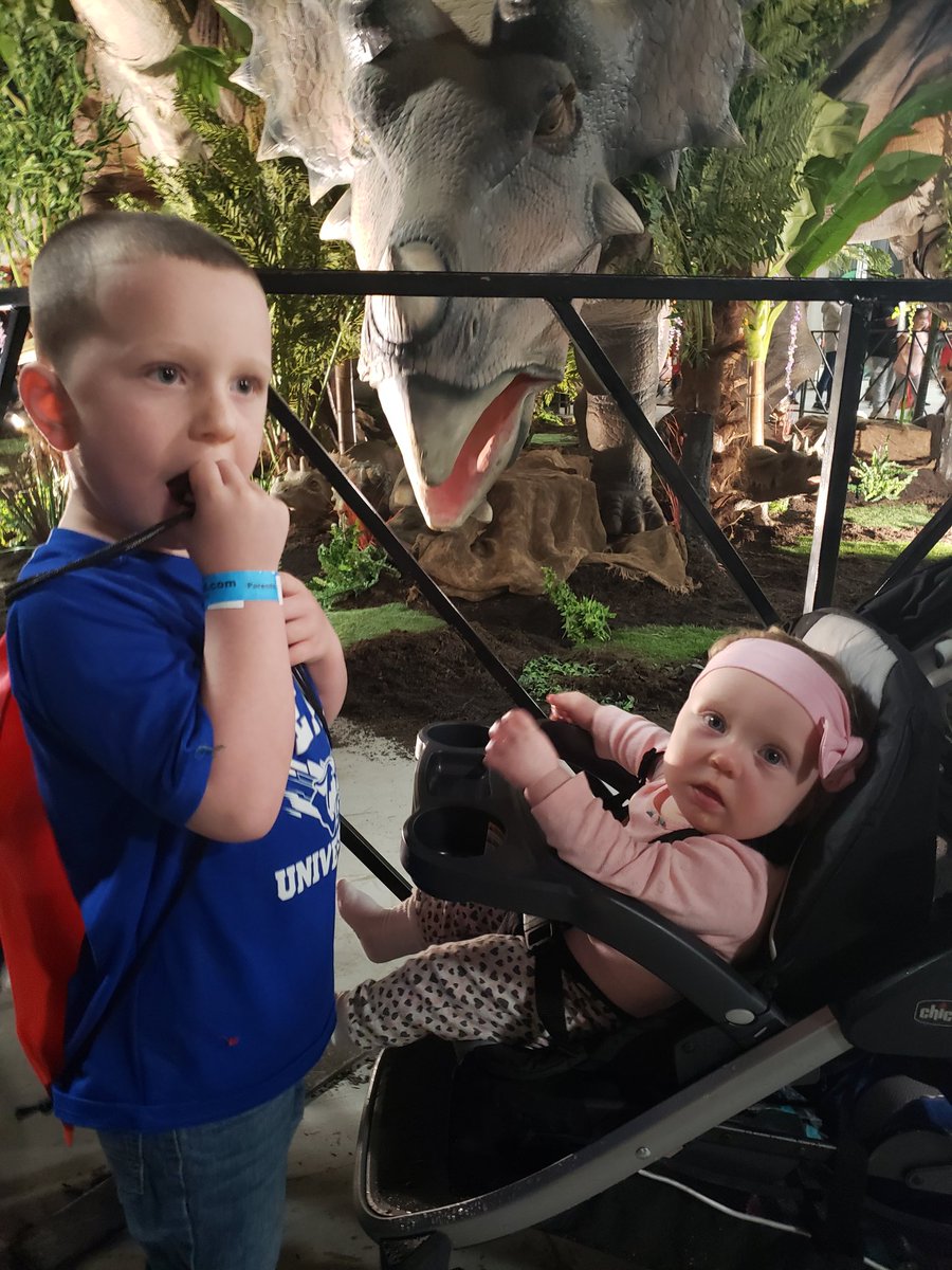 MrsPerry_MPE's tweet image. Jurassic quest! My kids loved it! #alwayseducating #perrykids