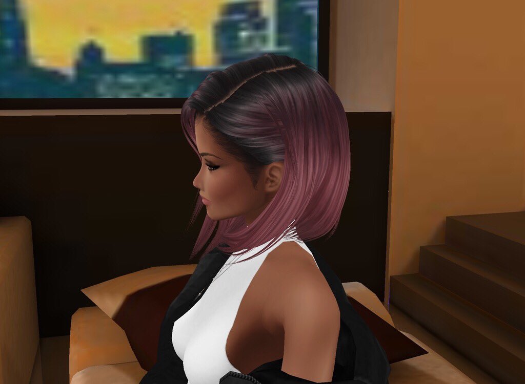 OnlineDrLeZ's tweet photo. Hrs earlier...moods #OnlyIMVU #HappyWeekend #YearEnding https://t.co/1pbGKMpL8m