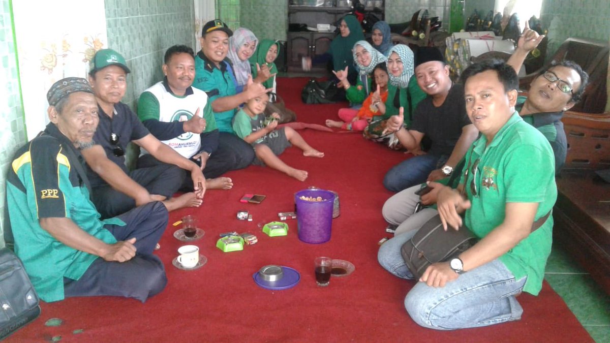pppjember's tweet photo. Untuk memberikan layanan kepada warga yang berduka dilokasi #banjir #jember maka #pppjember membuka posko untuk melayani warga. https://t.co/qDJ6tfHRXL