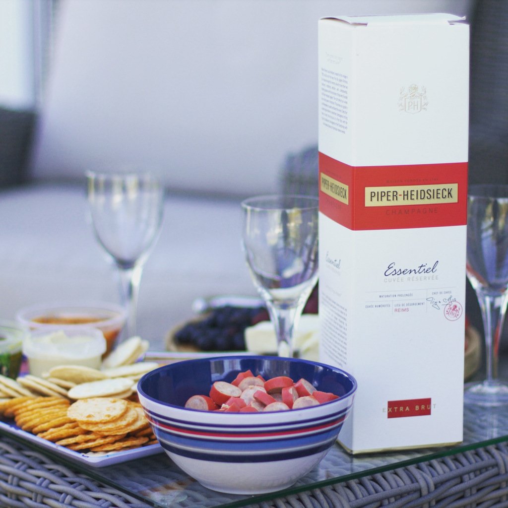 ChampersTips's tweet photo. Review: Piper Heidsieck Essentiel Cuvée Extra-Brut NV https://t.co/ORVSCIVuBi https://t.co/KDaaizj1tk