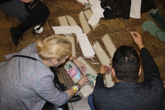 polishedprofes's tweet image. This easy hair bun - do it in 2 minutes or less on this tutorial video 👉 youtu.be/5fxpRMVPsDw if you are wondering about this picture I am putting together @CANDICECUOCO dress for #NYFW basically the most amazing day ever #hairtutorial #buntutorial #updotutorial #hairforwork