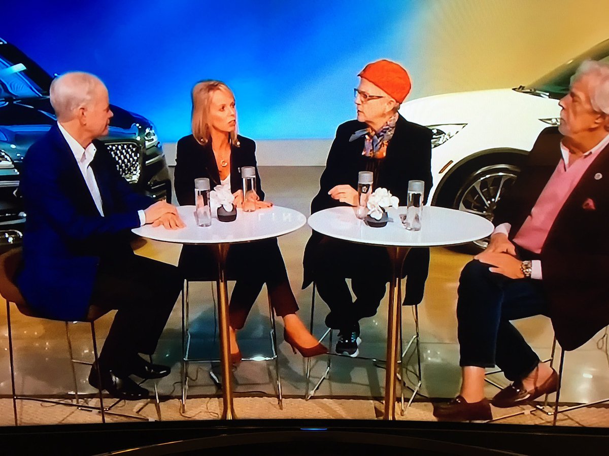 TimWJackson's tweet photo. The many fantastic changes at @LincolnMotorCo with @JeanKnowsCars @thepaulbrian on this week’s @Autoline’s #JohnMcElroy #Nautilus #Aviator #Navigator https://t.co/KSFr6bNK2i