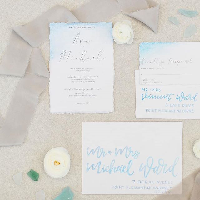 DeeKayEvents's tweet image. An invitation is the first impression to all your guests. Wow them and let them get excited! *
Design + Planning: @deekayevents
Venue: @clarkslanding
Photo: @kellyseaimages
Cinema: @sweetstartweddings
Florals: @narcissusflorals
Invitations: @thejesspress… bit.ly/2GTMqNA