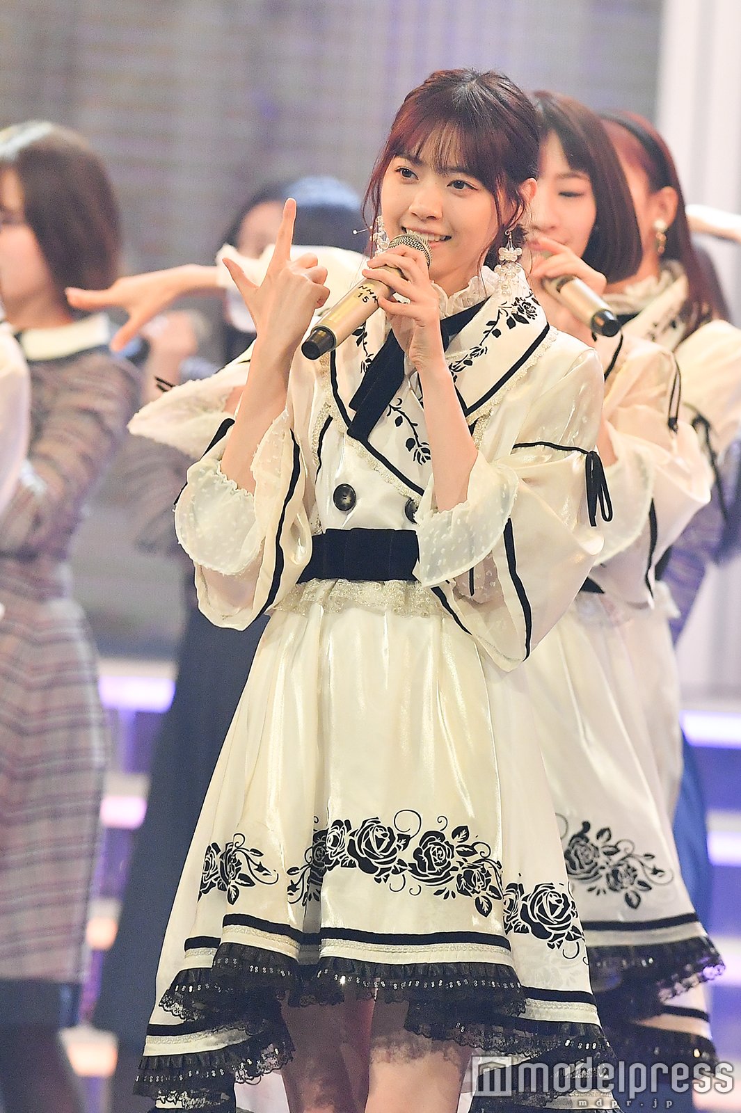 元乃木坂46 西野七瀬 2017 March-Ⅱ 紅白衣装3 モデルプレス on X: 