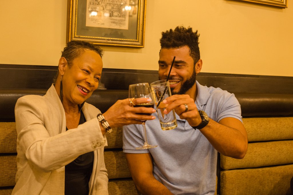 HaroldandBelles's tweet photo. Cheers! Did you know we have live jazz every Friday and Saturday night 8-11pm? Catch us at the bar tonight.
-
#HaroldandBellesLA #livemusic #cheers #barsinLA # #cocktails #drinks #restaurant #NOLAtoLA #Creole #Cajun #NewOrleansinLA #CreoleCuisine https://t.co/yvaVKH8aUb