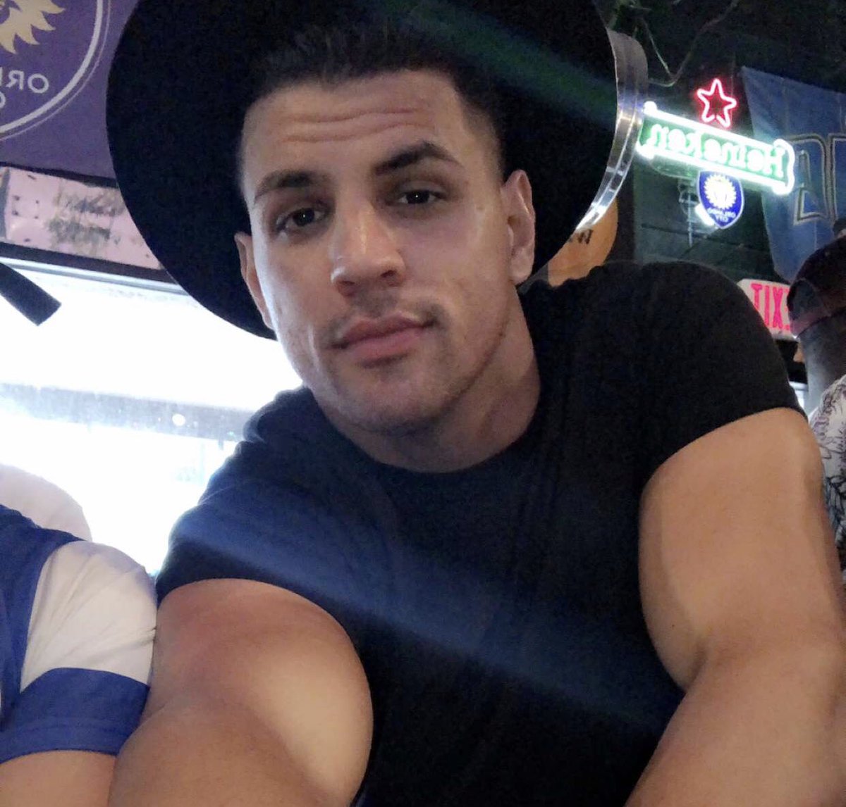 Arri725's tweet photo. It’s my last #FayleighFriday post for 2018! 🤯💚☹️ Wish nothing but the very very best for @fessyfitness &amp; @haleighbroucher individually/together in the new year #Fayleigh 💙🤟🏾🥰🙏🏾🎉🙌🏾🥳 #TheRealDeal #2019IsntReady ✊🏾 https://t.co/4fQ61GGm0z