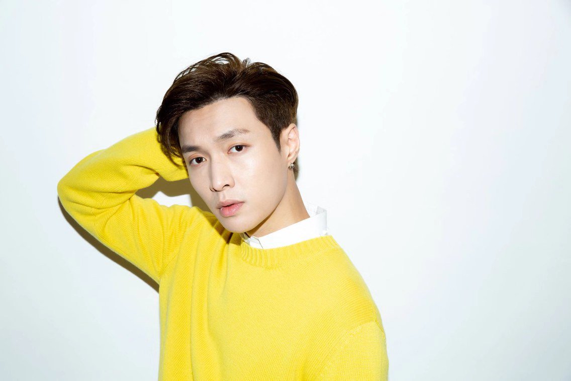 lay_studio's tweet photo. "Every stage can be my home!” We had a great time listening to @LayZhang talk with @coveteur about NYC, his favorite artists, and how he feels when he’s performing! https://t.co/y0Dj6pT83Y