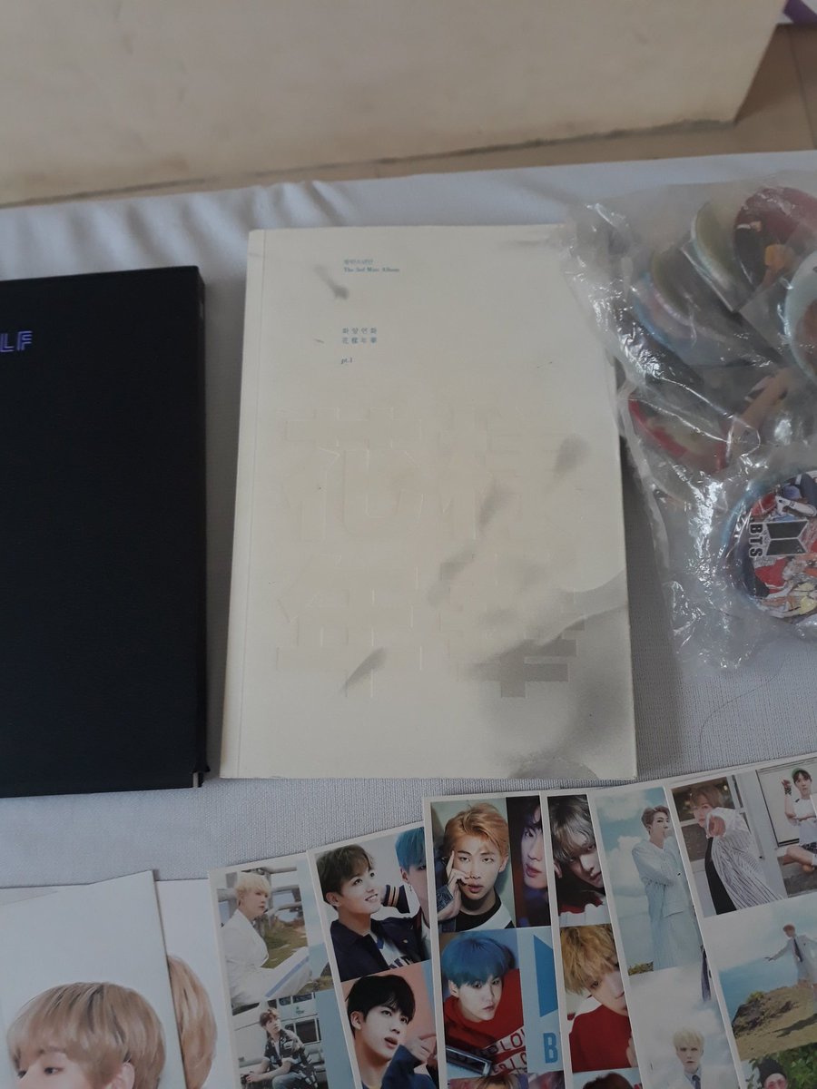 AbesamisArabela's tweet photo. I think i am dreaming if i'm own
I hope i have one them i can't afford any album photo cards and not official poster if i can afford maybe in future i can afford all of the but it's not forSale@BTS_twt @BTS_twt @BTS_twt #BTSLoveYourselfSolos #btsfangather 
#IHopeSo 
#touchOnly https://t.co/iANuZlRbEV