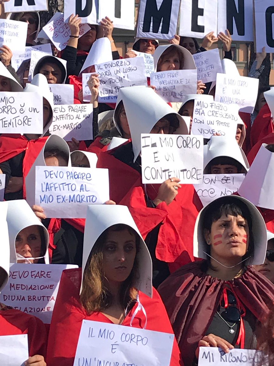 No, non è la gelosia né un raptus.
Il #femminicidio è solo l'esito estremo di una catena di violenze e discriminazioni che viviamo tutte ogni giorno. 
Se le nostre vite non valgono, noi scioperiamo!
#lottomarzo #scioperofemminista
#nonunadimeno #agitazionepermanente