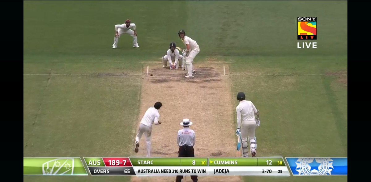 boringemployee's tweet image. At what point will the broadcasters put India needs 3 wickets to win instead of Australia needs 211 to win?
@SonyLIV @FoxCricket @7Cricket 

#TemporaryCaptain #AusvInd #IndvAus #AUSvIND