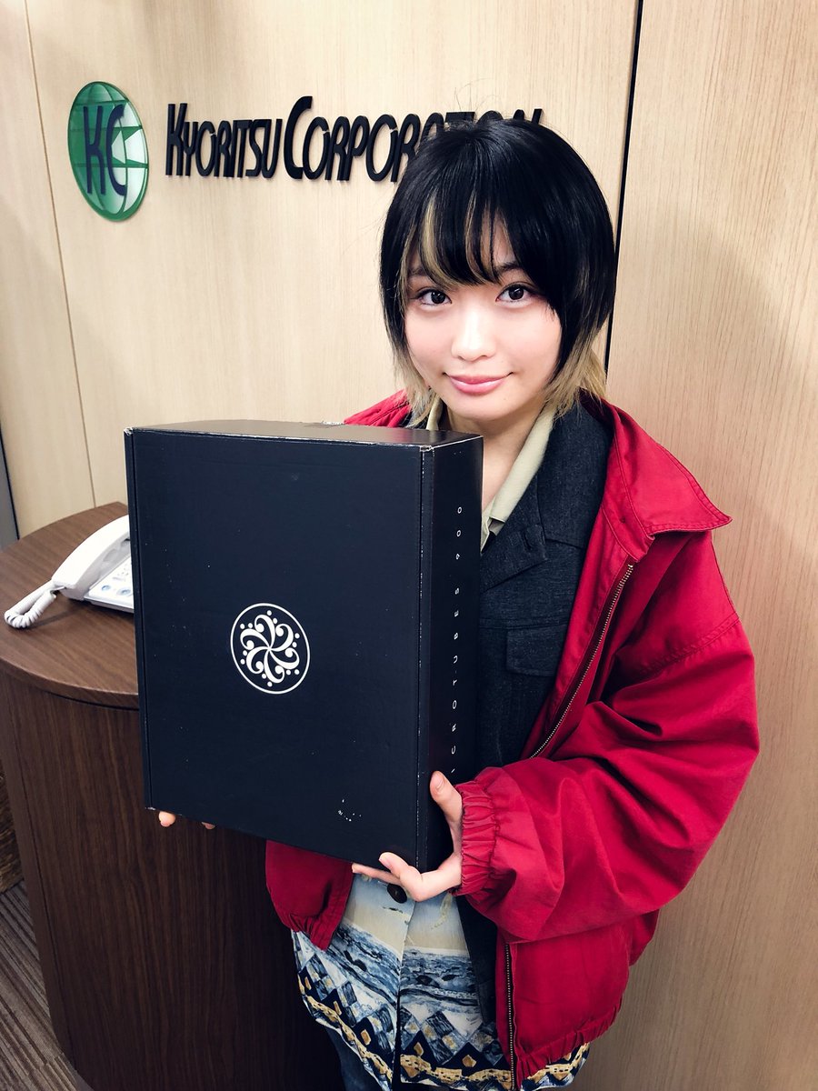 kyoritsucorp's tweet photo. SNSでも人気のスーパーレフティベーシスト#わかざえもん さんが #darkglass #microtubes900 を導入ー!
#waka_bass #darkglasselectronics #microtubesx7 #ベーシスト #ベース女子 #レフティ #bassgram #bassguitar #talentedmusicians #bassist https://t.co/r4dHijAfKg