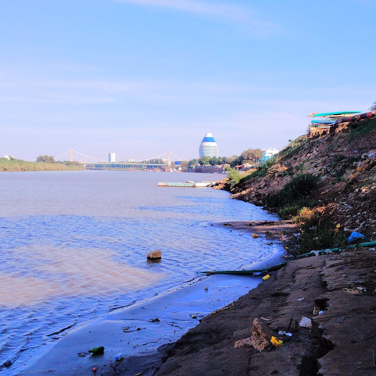 Amibia1's tweet photo. سودانا الزهيد لا يستحق حكومة حرامية زي ديل   #مدن_السودان_تنتفض  
النيل الأزرق 
Taken 28 th December https://t.co/6XoRfb3aTA