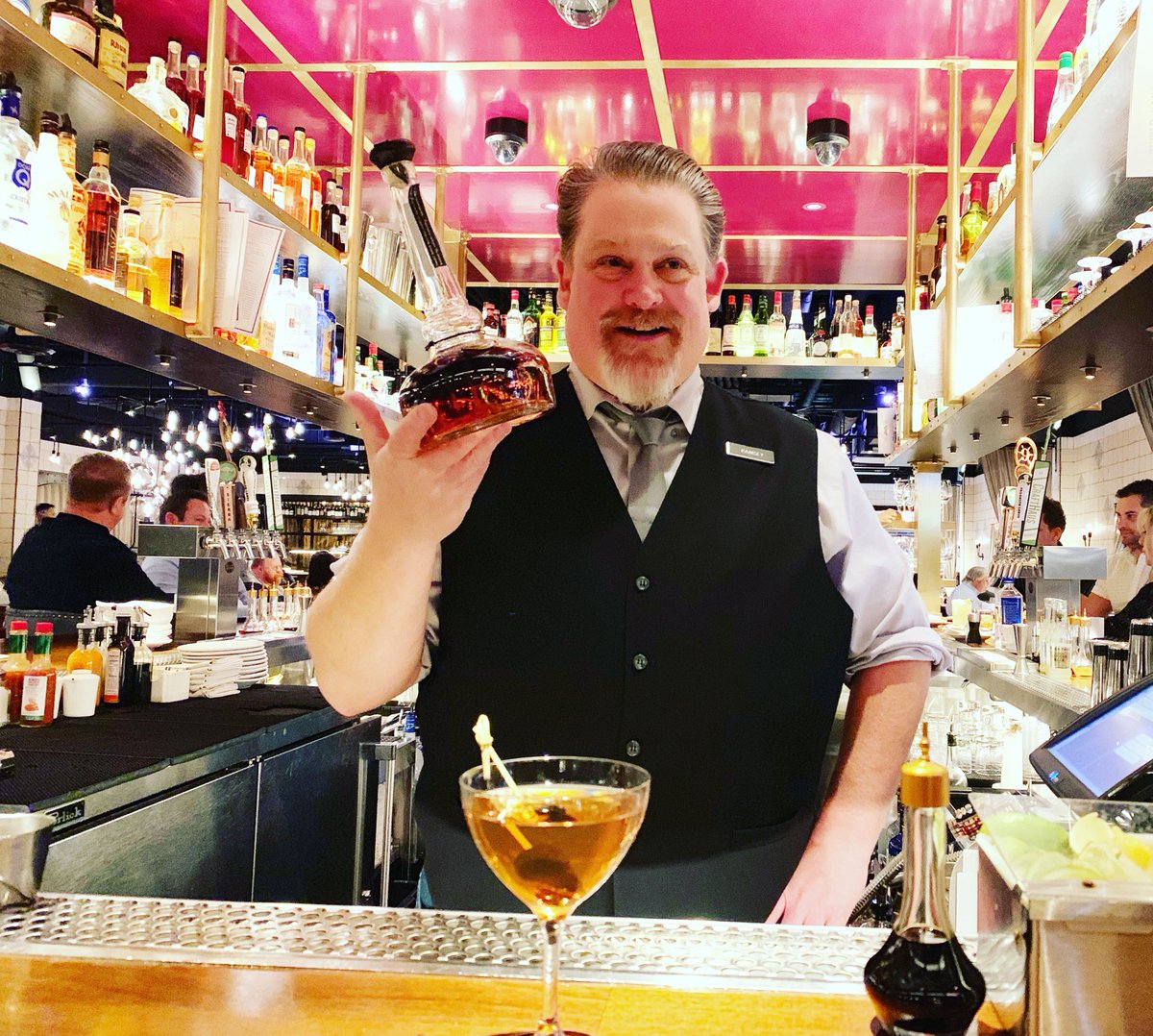 The FINI at the Bar Handcrafted #cocktails from a legend #mixology  #BubblesandBites  @eatblueribbon  #eatblueribbon #blueribbonbrasserie  #cosmopolitanlv #moetchandon #lasvegas #visitlasvegas #travelchannel #cuisineistconfidential #cuisineist #happynewyear2019 #thedailymeal