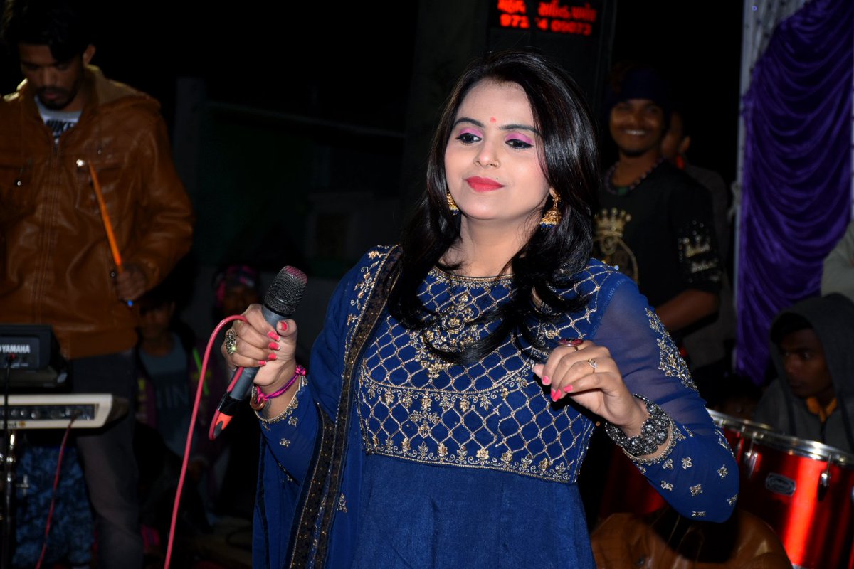 KajalMaheriya's tweet photo. Last Night Live Pogram Marriage Factions In Vanod, Bahucharajee.
Full Enjoyed Team
Email:- kmdigital852@gmail.com
#KajalMaheriyaOfficial #KajalMaheriya #KmDigital #MarriagePogram #Live #BabaModhera Ed. @IamD_I_ https://t.co/tp3l2RkiPZ