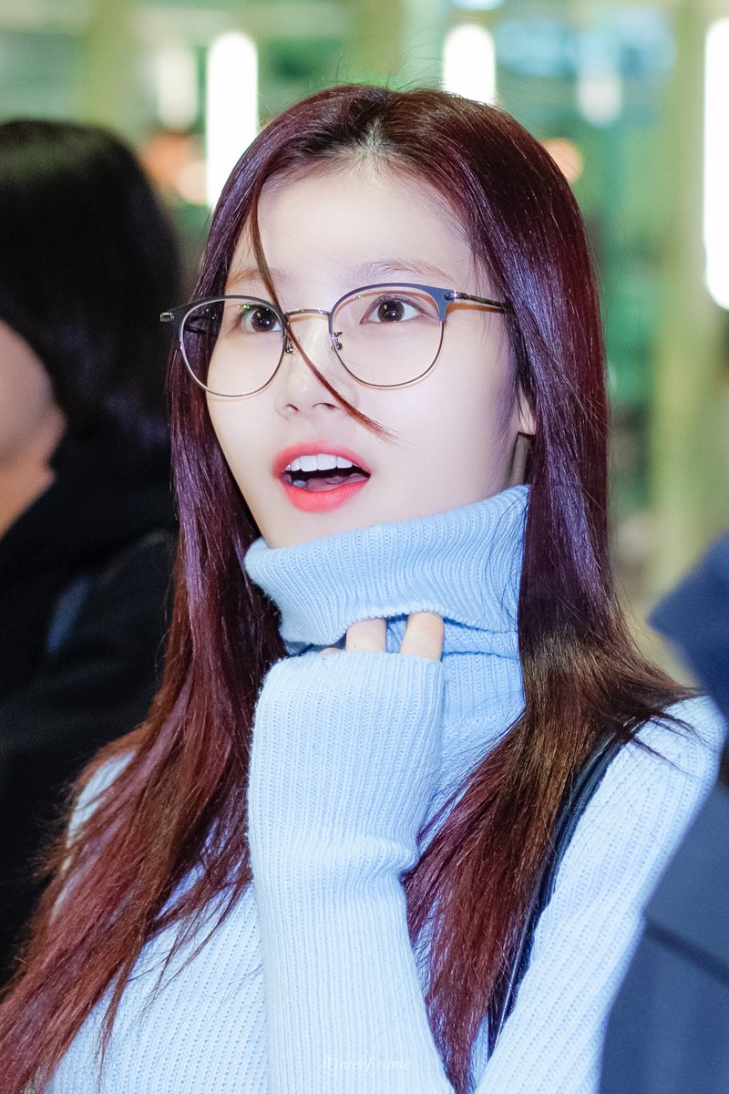 WinterFrame's tweet image. 181202 #사나 #HappySanaDay #NOSANA_NOLIFE

오늘따라 더 보고싶다 그러니까 생일 축하해~😍😍🎉🎉🎉

#TWICE #트와이스 #SANA #サナ #とにかく可愛い湊崎