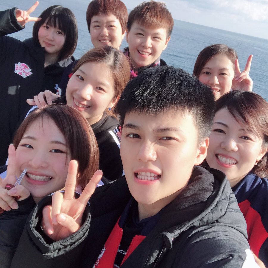 早田ひなが可愛い スタイル抜群の美脚画像も カップも気になる Apceee