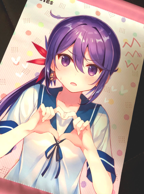 冬コミの曙ちゃんA4タペストリーのサンプルきたー、Wスエード素材なので発色鮮やかな感じでキレイです 