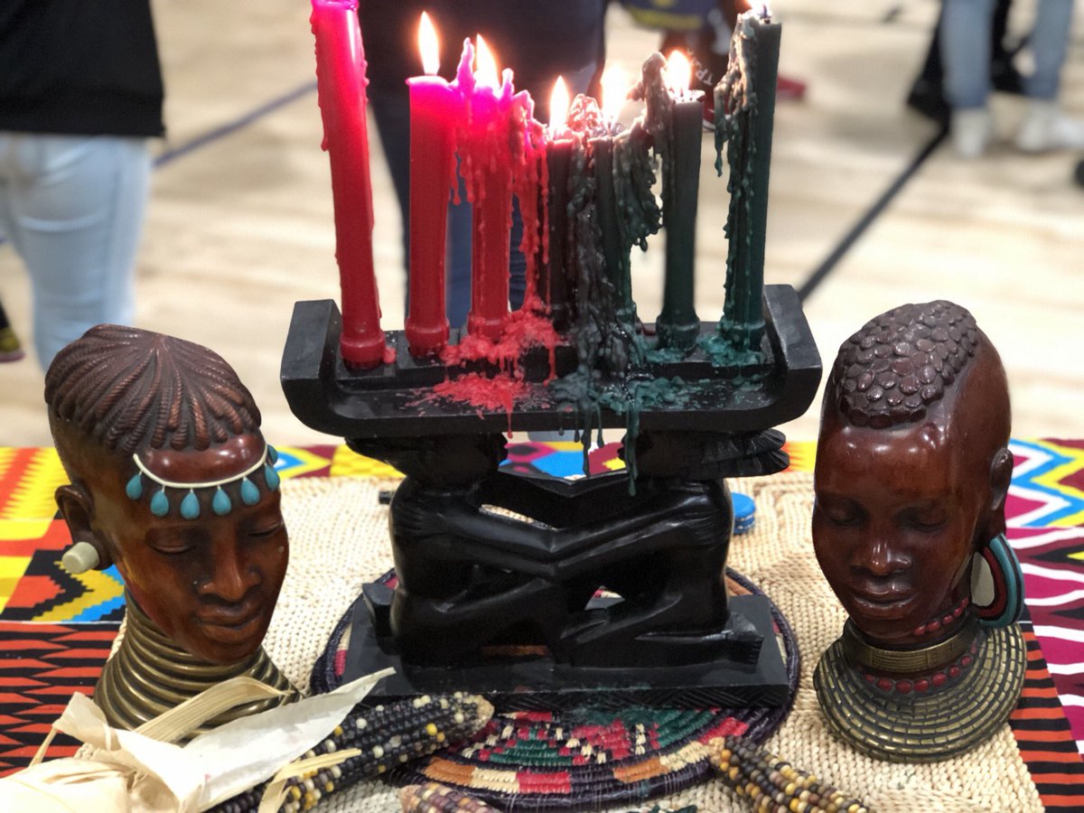 Linebacker_Dad's tweet photo. We received a special invite from a DAAPAC Member.
We celebrated Kwanza w/ @BakCitySchools Parents & Students.
#UJIMA #BuildingEfficacy
💭@BcsdFace work doesn’t stop, when you live, work, & play in the community you serve.
#Grateful #Humbled #Blessed https://t.co/DAFptZYso2