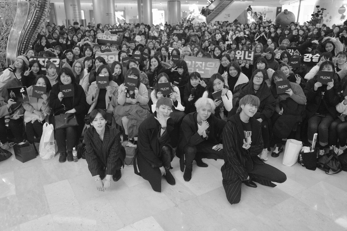 official_yoon_'s tweet photo. 밥먹느라 지금 올려용 !! 오늘 너무 즐거웠습니다 💙👏🏻🙏🏻👍🏻 https://t.co/6MPDYzlfen
