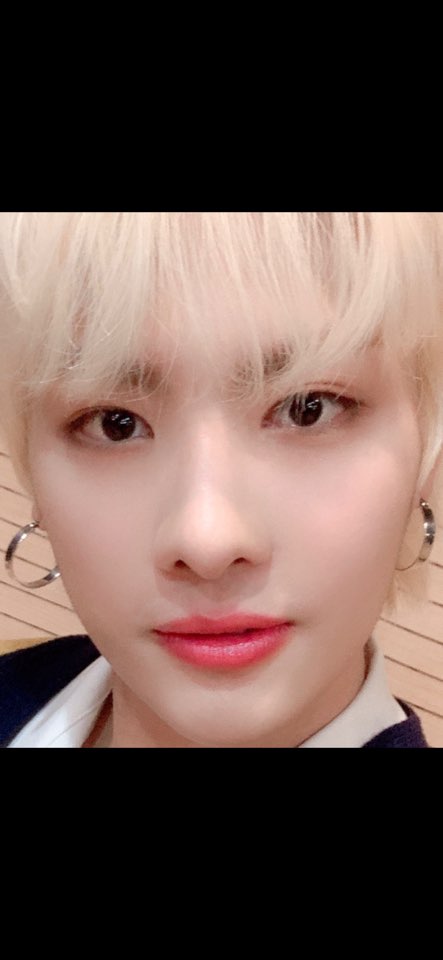ItaliaLucente's tweet photo. ✨UPDATE✨
[29122018] 
Agg. Twt di @LUCENTE_NOGA 💕

"#LUCENTE fan meeting per i 100 giorni di debutto completatoヾ(*’O'*)!! Purtroppo #LU_B non abbiamo potuto fare foto😢 Grazie ai LU'B che sono rimasti con noi fino a tardi💕 Andiamo a vedere le foto della missione👀" https://t.co/NKil750jrg