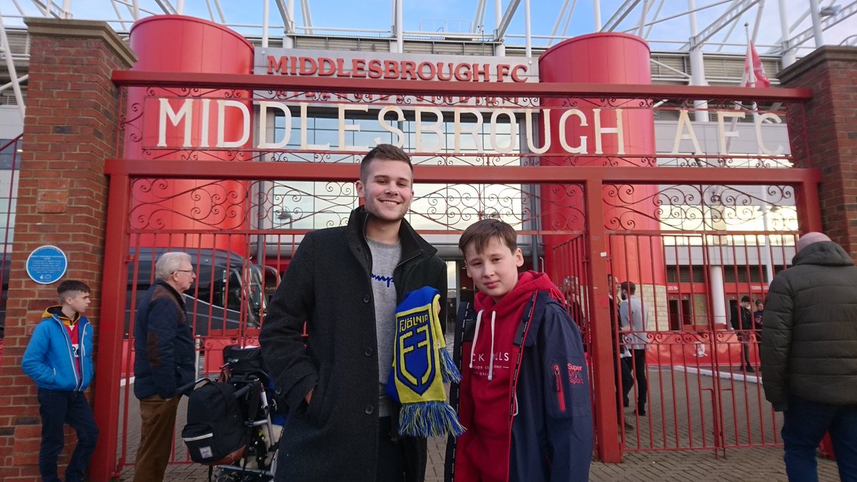 chrisdicken's tweet photo. @Fjolnir_FC Merry Christmas and Happy New Year from your fans in England @Boro https://t.co/U9C9QX4hRW