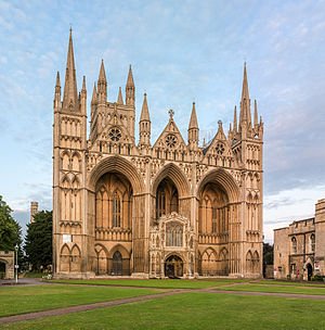 How many cathedrals did troops commanded by Cromwell vandalize...? One! Most of these acts tended to take place in 1642/3 when he was only a minor commander based in East Anglia. His troops did do serious damage to  @pborocathedral in April 1643, which can be seen today. 7/8