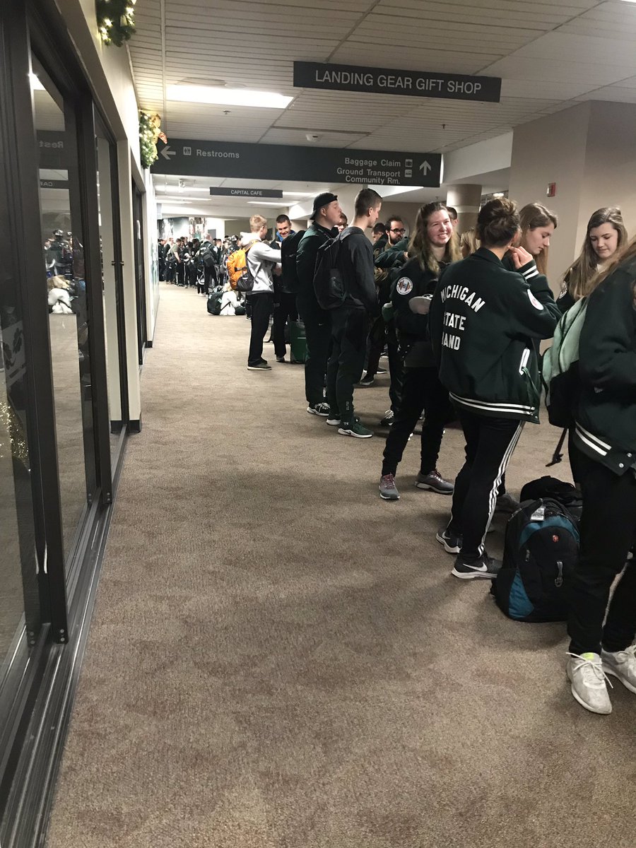 MSU_Colorguard's tweet photo. California here we come!!! #RedboxBowl #MSU #SMB #Spartans #colorguard #SMBCG #California #SanFrancisco https://t.co/4DbwouCopA