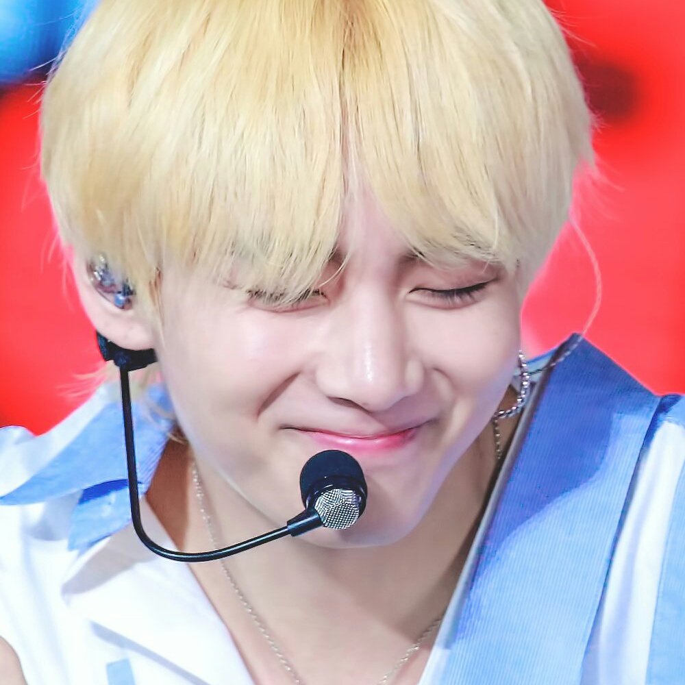 SaSbrna's tweet photo. Happy kim Taehyung Days ๐๐๐๐๐
My tetet Day ๐๐๐ฏ
#wepurpleyou #tetetday #vdays๐
#SingulariTaeDay
#TaehyungMayYouShineBright
#OurMultiTalentedTaehyung
#WE_PURPLE_V
#HAPPY_VIRTHDAY
#ํํ์_์ด์ ๋ณด๋ค์ค๋๋_๋ณด๋ผํด
#๊ฒจ์ธ์ํ์ด๋_์ฐ๋ฆฌ์๋ด_ํํ https://t.co/Lb7eXjpkrM