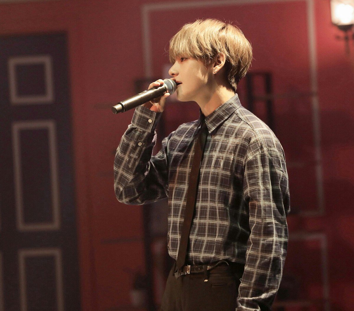 SaSbrna's tweet photo. Happy kim Taehyung Days ๐๐๐๐๐
My tetet Day ๐๐๐ฏ
#wepurpleyou #tetetday #vdays๐
#SingulariTaeDay
#TaehyungMayYouShineBright
#OurMultiTalentedTaehyung
#WE_PURPLE_V
#HAPPY_VIRTHDAY
#ํํ์_์ด์ ๋ณด๋ค์ค๋๋_๋ณด๋ผํด
#๊ฒจ์ธ์ํ์ด๋_์ฐ๋ฆฌ์๋ด_ํํ https://t.co/Lb7eXjpkrM