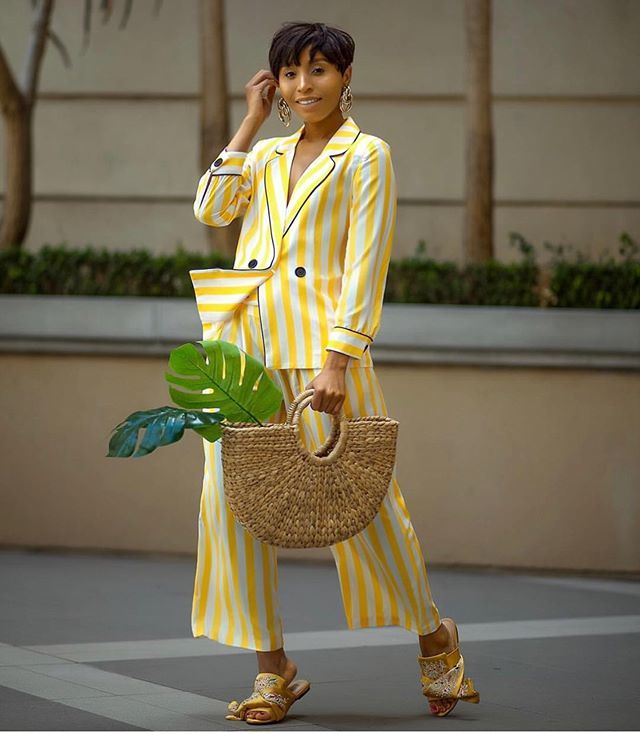 StyleMeAfrica's tweet photo. On the move in not so Mellow Yellow🐣🐣 Pajamas but make it fashionable, this is the ultimate casual girl’s style! Easy to wear and effortlessly chic, you should try it 👌🏽
_____
#StyleMeAfrica #womensfashion #africanstyle #womenswear #styleinspiration #friendsthatslay #stylebl… https://t.co/xxeQdzSY3e