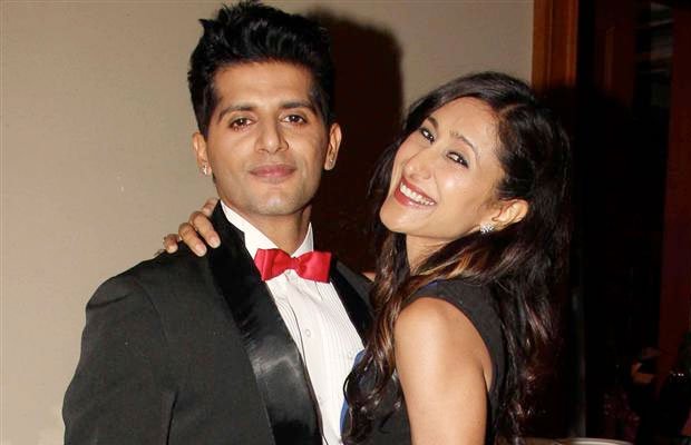 bhaweshredblood's tweet photo. Bhaio aur behno pleans ghar me jitne b mobile hai sab me voot download kro aur jaldi jaldi kv bhai ko vote karo jitna ho sake 😊 kuki inse acha koi desrving ni h bb12😘 trophy #KVB #deservingwinnerkvb #KVBArmy #KaranvirBohra #BigBoss #teejaysidhu #kvbohra https://t.co/4GBfZv13DU