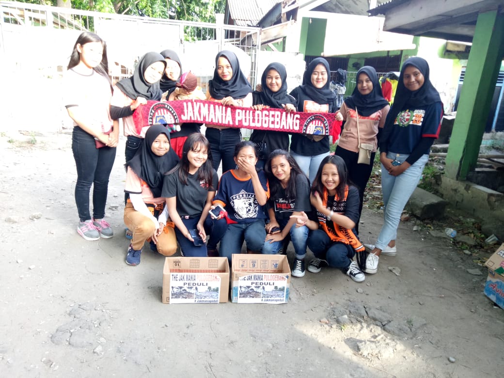 JakPulogebang's tweet photo. Besok, hari minggu masih akan melakukan penggalangan dana untuk Korban Tsunami Selat Sunda di Lampu Merah Auri Pulogebang.
#BangsawanTimur https://t.co/WXjYrhIBsp