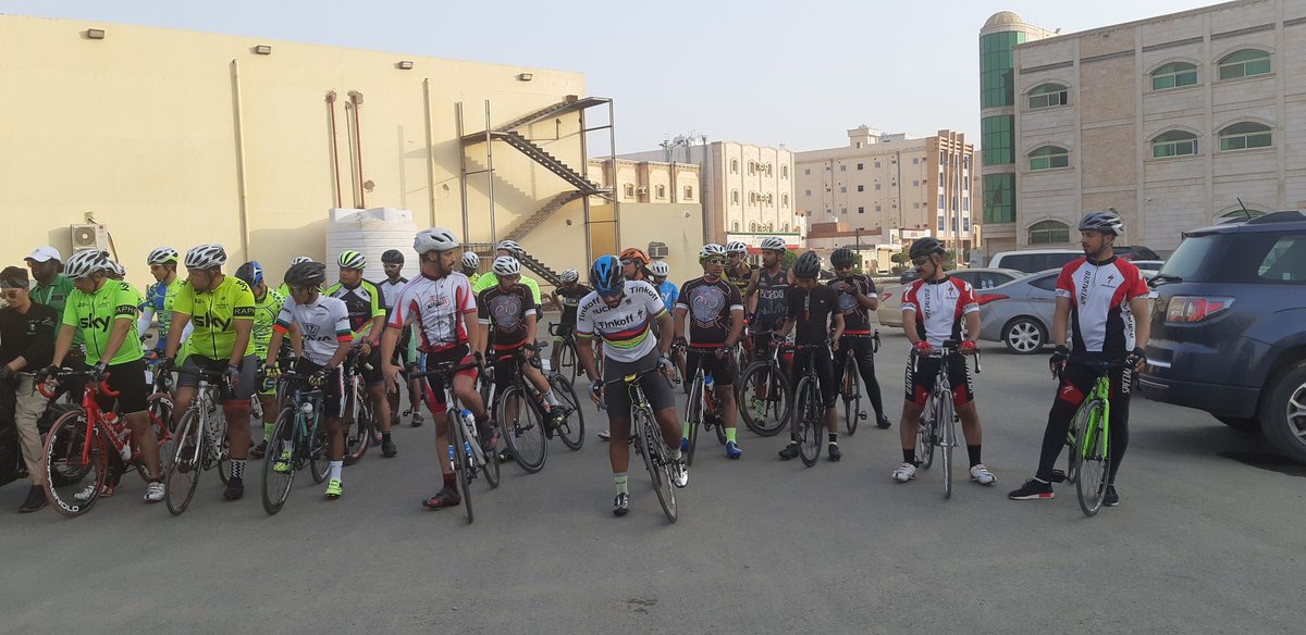 arafil_cyclists's tweet image. مشاركة فريق ارافل في سباق القنفذة( رخاء و نماء)
نشكر دراج القنفذة على الاستضافة و التنظيم 
@Darraj_Qunfudah