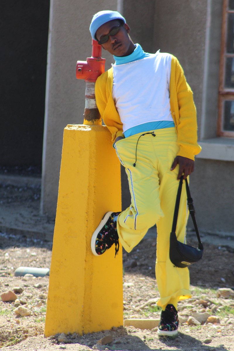 madInTruder's tweet photo. 2018 PolokwaneIn #polokwane via @golimpopo
Model : @sowetohippie
Camere: @madInTruder
#DirtyLenseEdition πΏπ¦π #saytc #wedotourism #afropunk #Saturdaythoughts https://t.co/smhwaWVbVf