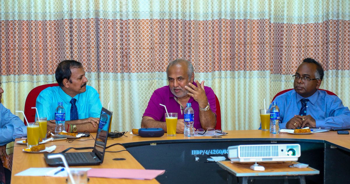 Discussions on a water supply plan from the Iranamaduwa Tank and on the post-flood disaster water supply in the affected areas was held in Kilinochchi, between the National Water Supply and Drainage Board and the Irrigation Department. #NorthernFloods #FloodSL