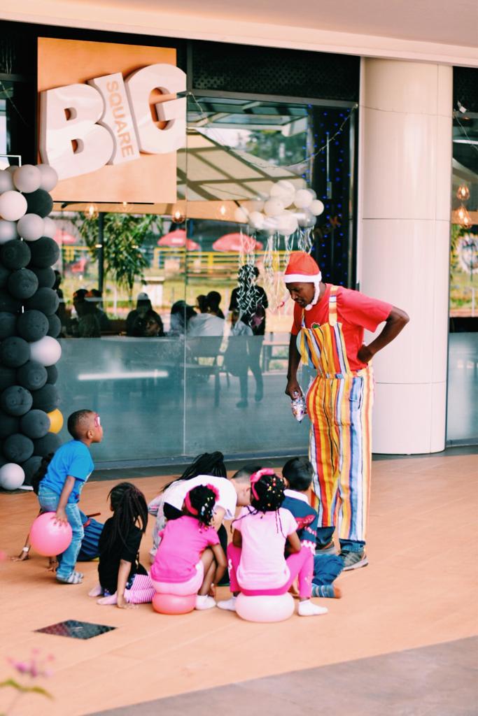Jahmu__'s tweet photo. Face painting, bouncing castle, mascots and more amazing games at the #BigSquareTwoRivers kids fun day. Spot Theo πΆ https://t.co/3UGnKteWss