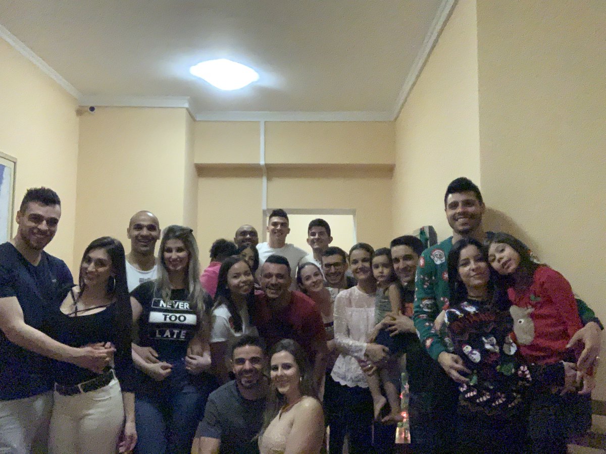 Essa família é top! 
Família <a href="/afckairat/">KAIRAT FUTSAL</a> ...
Bah bah 
💥💥🔫