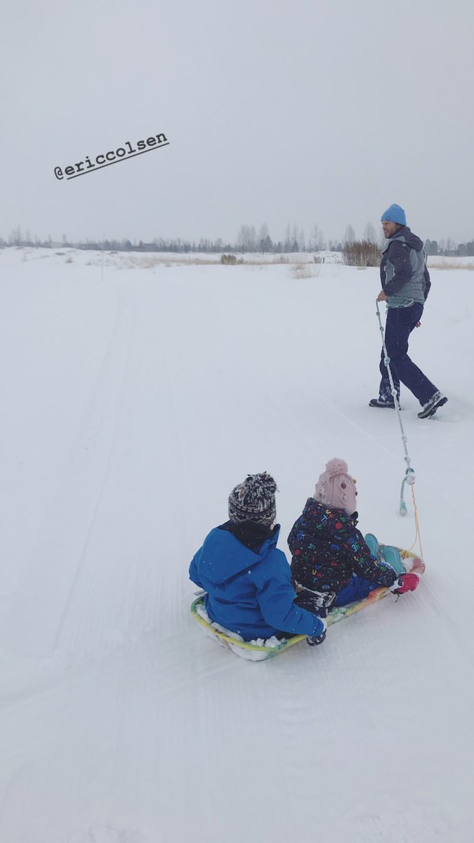 Fun in the snow with the Olsen family #DadOfTheYear <a href="/ericcolsen/">eric christian olsen</a>