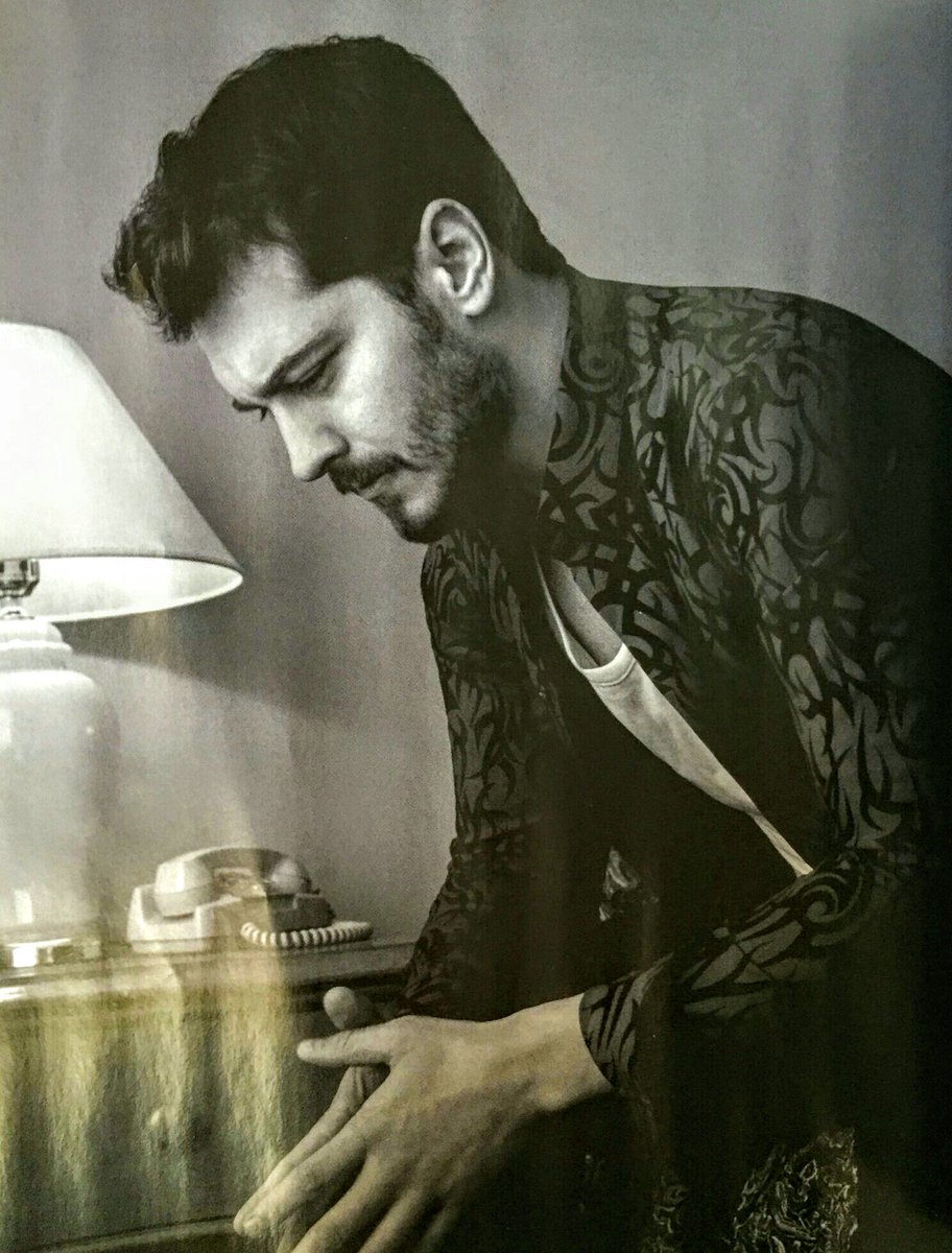 Fotoğraflar EFSANE 💥🔥🔥 @cagatayulusoyy #ÇağatayUlusoy ❤ #elletürkiye