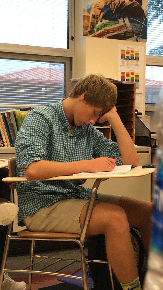 MondockConnor's tweet photo. lmao happy birthday @alexbiz9 haha https://t.co/XiABpveay0