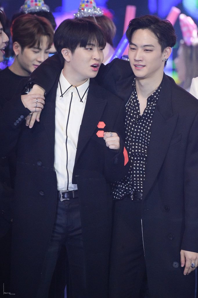 👬💖✨🎉
#2jae #뽐재 #JB #영재