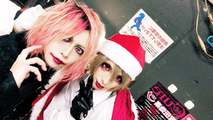 ラヴェーゼの雫斬さんと🎩✨ 久しぶりの再会でした🎃🎃 https://t.co/RYGZzuV8J2<a href="/tag/%E4%BB%96%E3%81%AE%E5%86%99%E7%9C%9F%E3%81%8C%E8%A6%8B%E3%81%9F%E3%81%8B%E3%81%A3%E3%81%9F%E3%82%89"class="tags"><span>#他の写真が見たかったら</span></a><a href="/tag/%E4%BB%96%E3%81%AE%E5%8B%95%E7%94%BB%E3%81%8C%E8%A6%8B%E3%81%9F%E3%81%8B%E3%81%A3%E3%81%9F%E3%82%89rt"class="tags"><span>#他の動画が見たかったらrt</span></a>