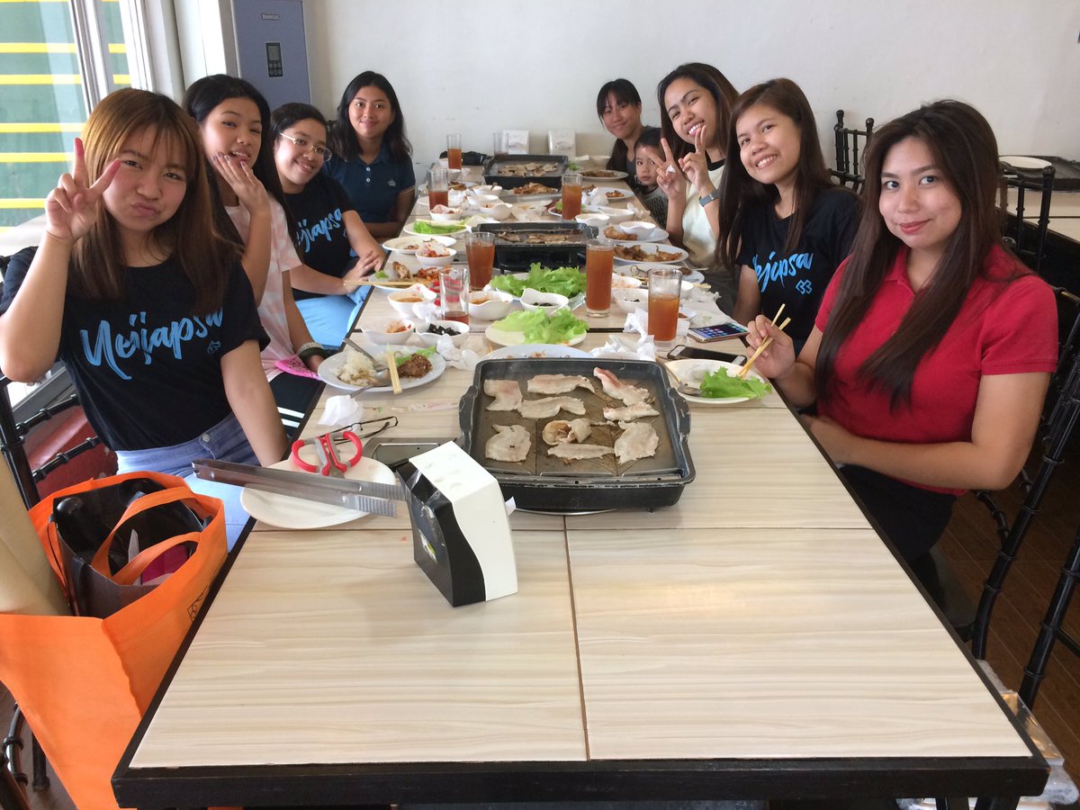 kwbtob's tweet photo. Thank you Lord and BTOB for my biggest plot twist on 2018. #FAM #btnmelos
I almost thought 2018 is my worst year but BTOB exists and they happened. #tamanatoangcheesyna #iCringed https://t.co/Gm3Aslg3YT