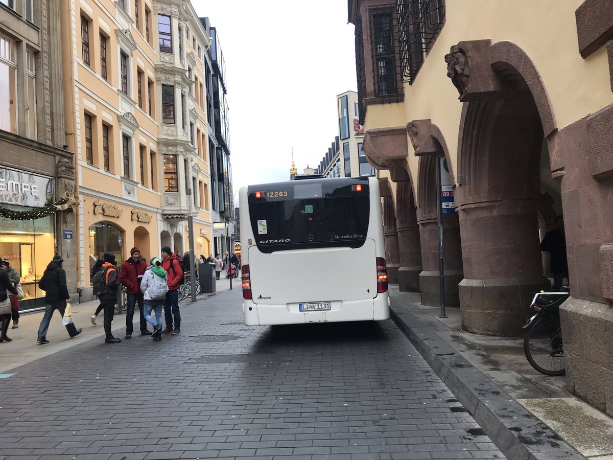 MariaGrubova's tweet photo. City bus in #Leipzig just runs on a busy pedestrian street, simple daily routine @LVB_direkt  👏🏼👏🏼👏🏼 https://t.co/UVpooM6oyi